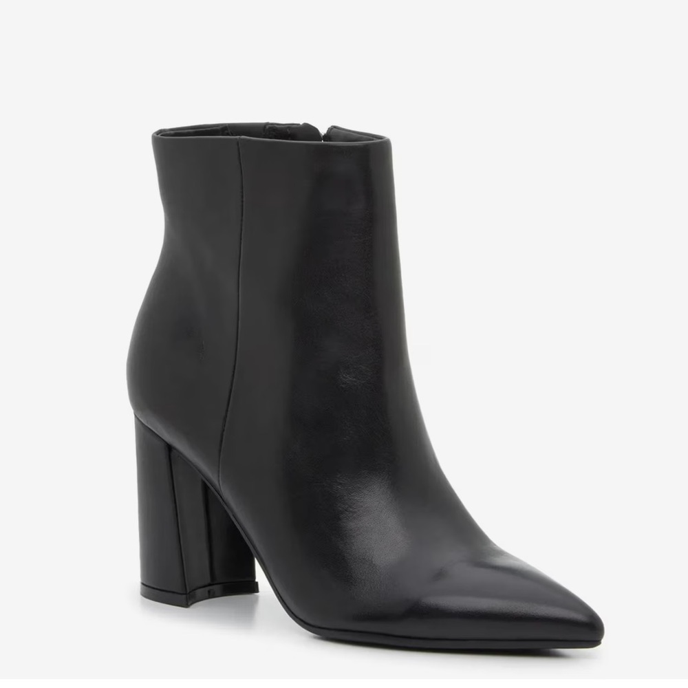 NIB Marc Fisher Gaylen Black Pointed Toe Leather Ankle Bootie Sz 5.5